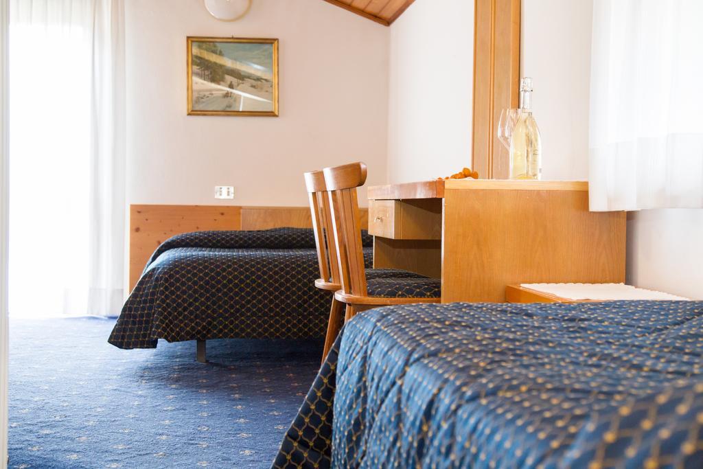Villa Elena B&B Hotel Сан-Мартино-ди-Кастроцца Экстерьер фото