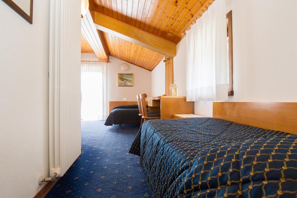 Villa Elena B&B Hotel Сан-Мартино-ди-Кастроцца Экстерьер фото